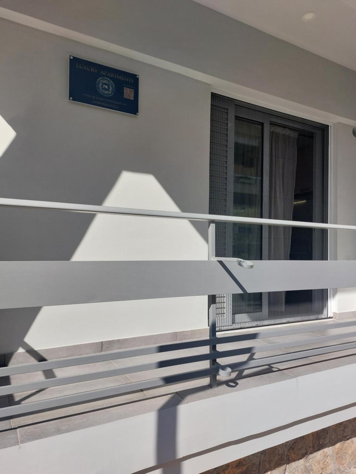 P&K Luxury Apartments 1 Каламата Экстерьер фото